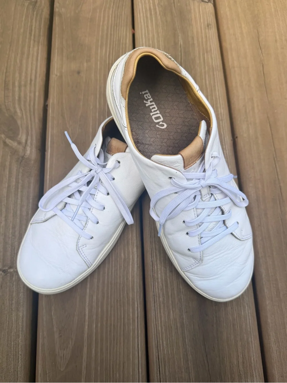 OluKai‎ Men's Lae'ahi Lī 'Ili Leather Lace Up Sneakers in White Size 11.5